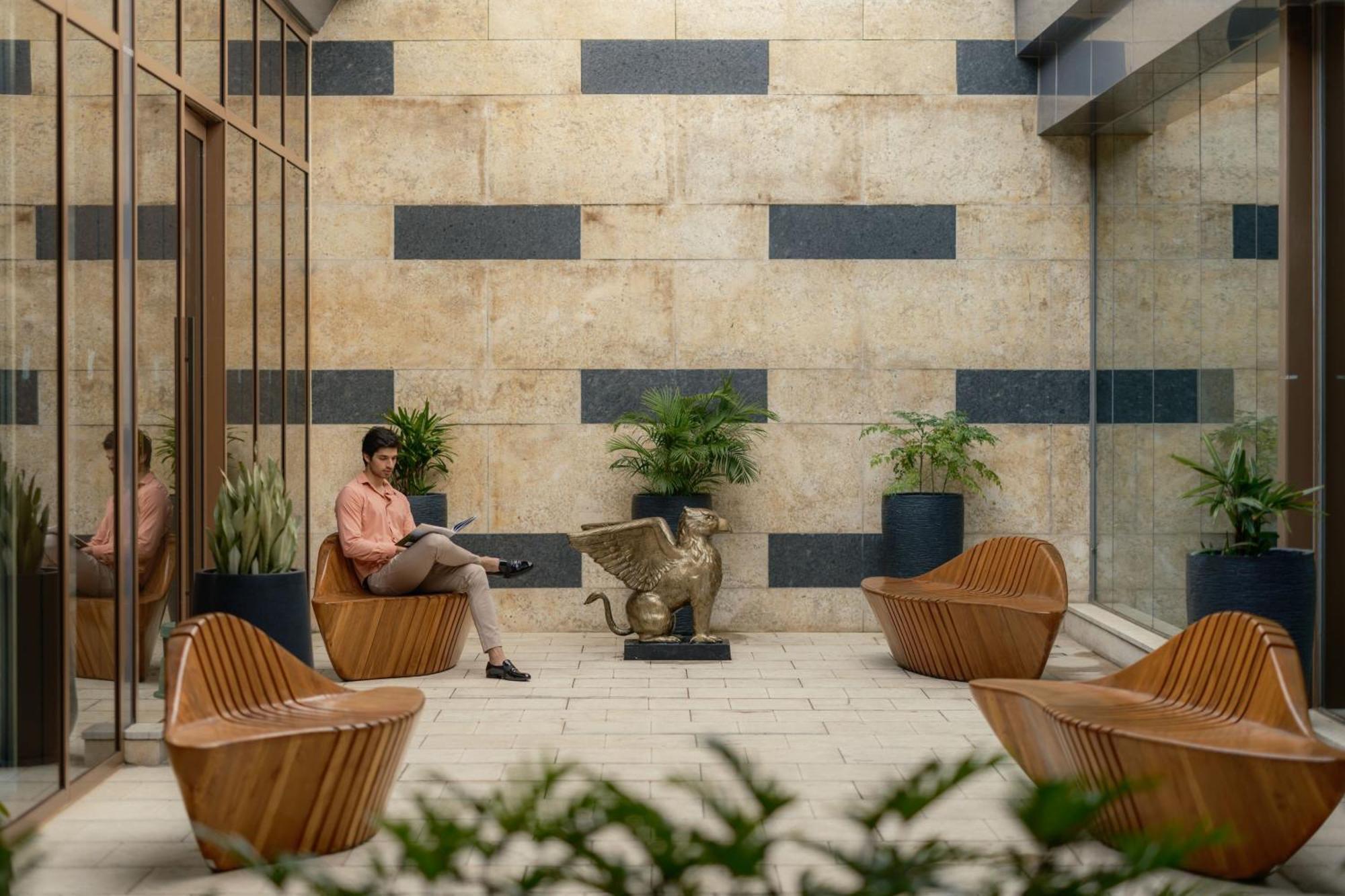 Jw Marriott Hotel Bengaluru Prestige Golfshire Resort & Spa Avati Экстерьер фото
